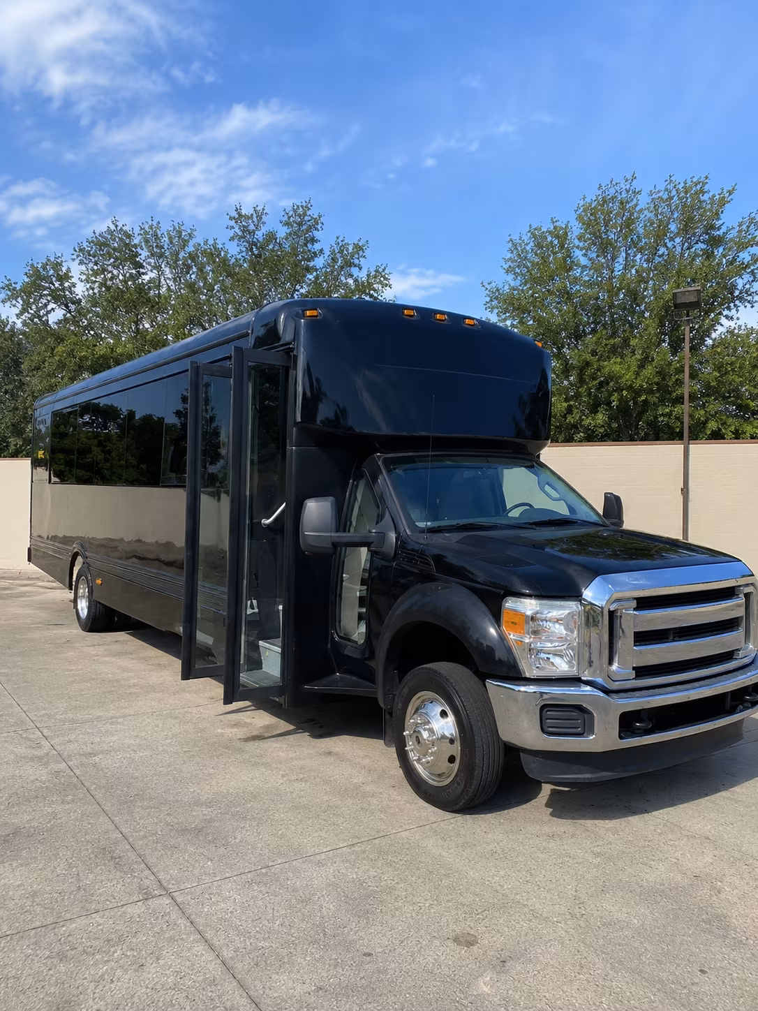 clemson 20 passenger party bus
