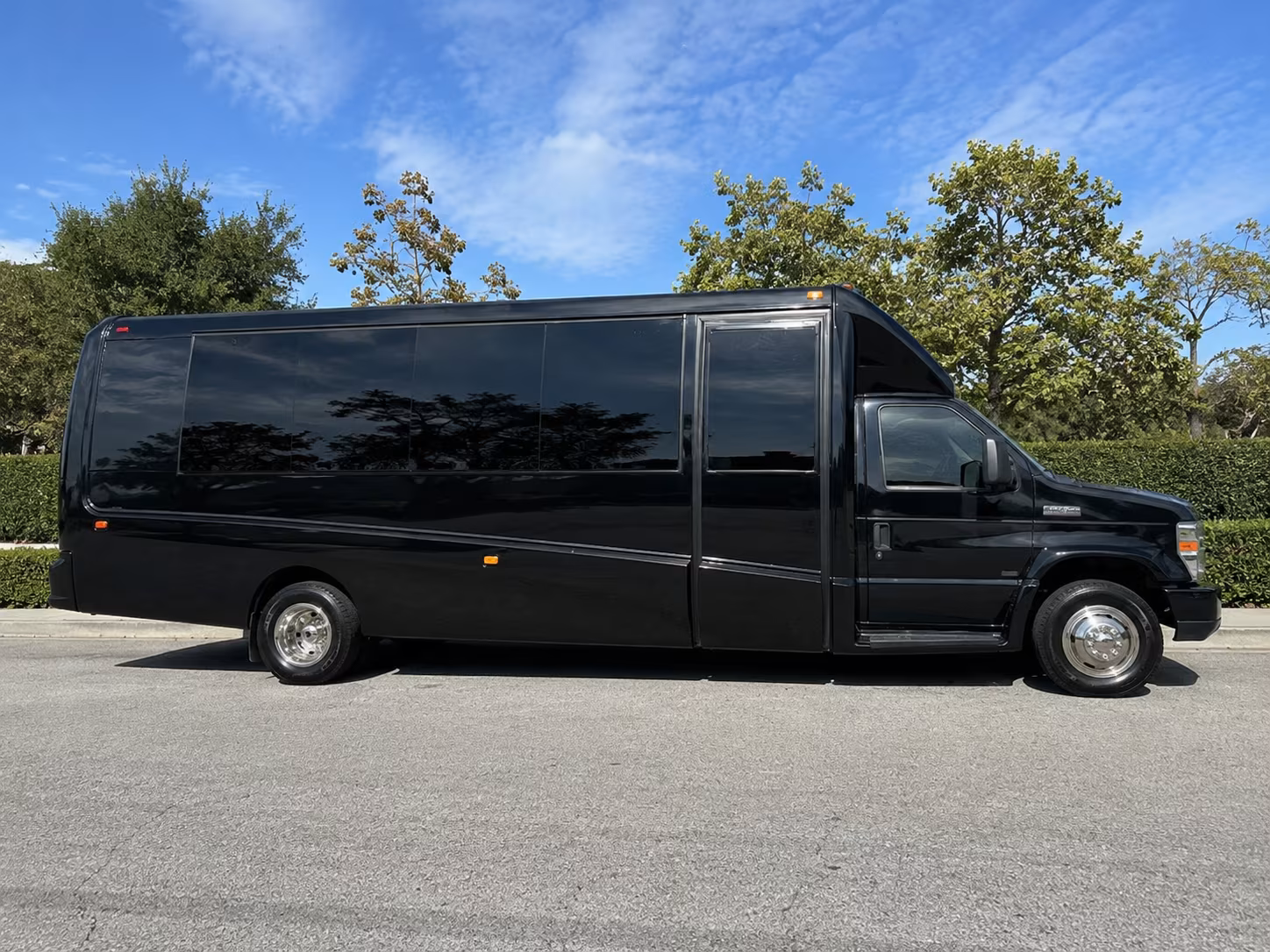 find the perfect transportation for your next corporate event 3