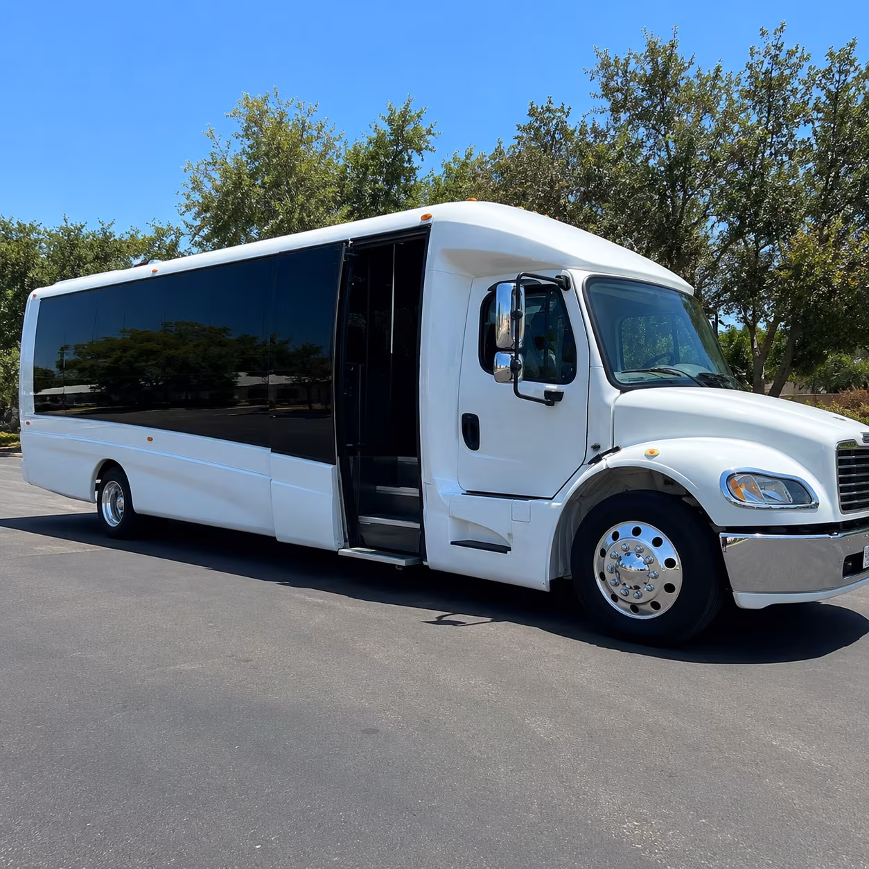 lake hartwell and outdoor recreation buses for groups